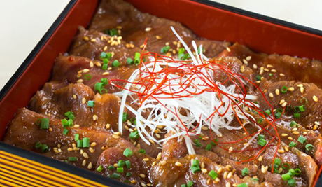烤牛肉饭盒